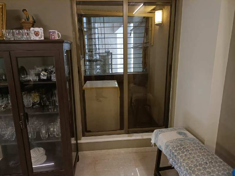 Beautiful and elegantly done up spacious 3bhk for sale at a give away price with open view and with lots of sunlight and greenery surrounded in the heart of Santacruz west a luxurious lifestyle feel like heaven and closer to all daily needs