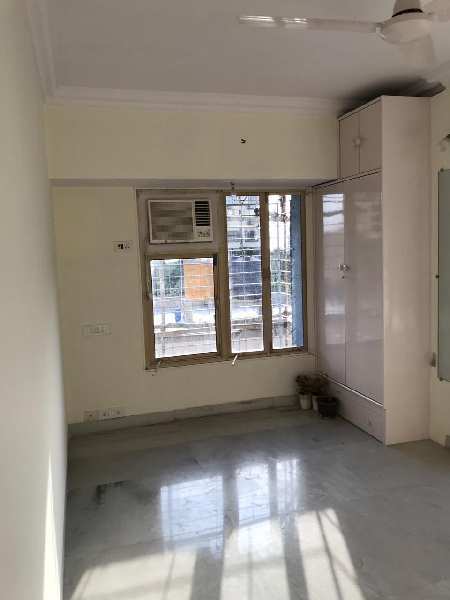 2 BHK Flats & Apartments for Rent in Mount Mary, Mumbai (1000 Sq.ft.)