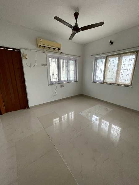 Flats & Apartments for Rent in Bandra West, Mumbai (600 Sq.ft.)