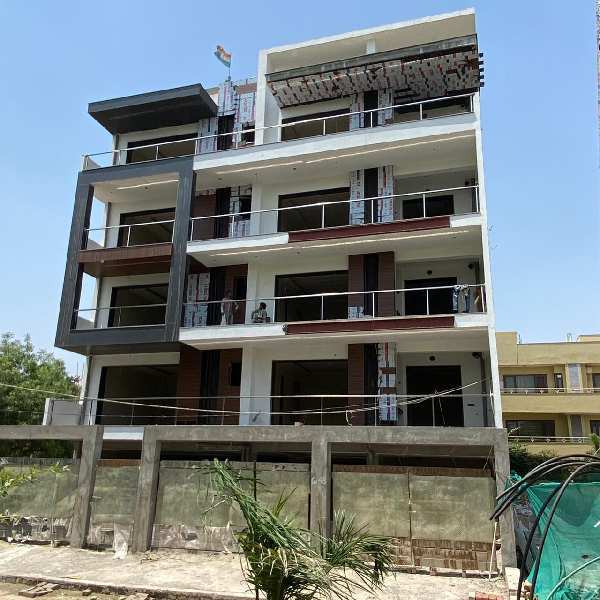 4 BHK Builder Floor for Sale in Palam Vihar, Gurgaon (520 Sq. Yards)