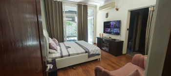 5 BHK Independent House for Sale in Sector 48, Gurgaon (303 Sq. Yards)