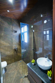 Property for sale in Chandigarh Patiala Highway, Zirakpur