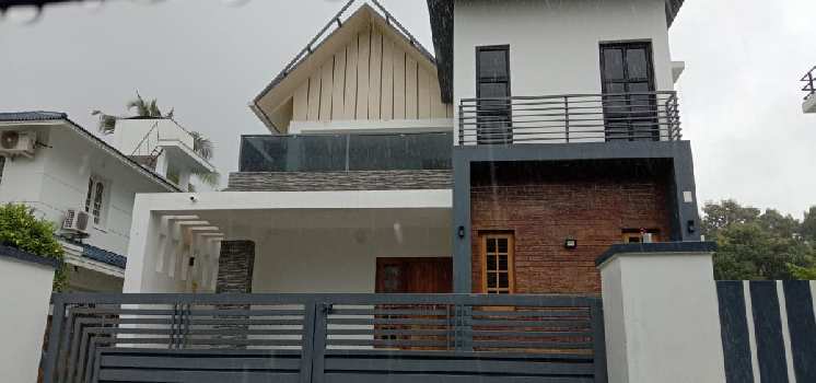 4 BHK Individual Houses / Villas for Sale in Kootupatha, Palakkad (2200 Sq.ft.)