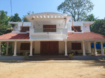 4 BHK Individual Houses / Villas for Sale in Kuzhalmannam, Palakkad (3800 Sq.ft.)