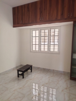 2 BHK Flats & Apartments for Rent in Hennur, Bangalore (950 Sq.ft.)
