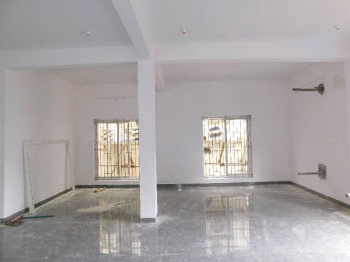 Flats & Apartments for Rent in Hennur Road, Bangalore (1500 Sq.ft.)