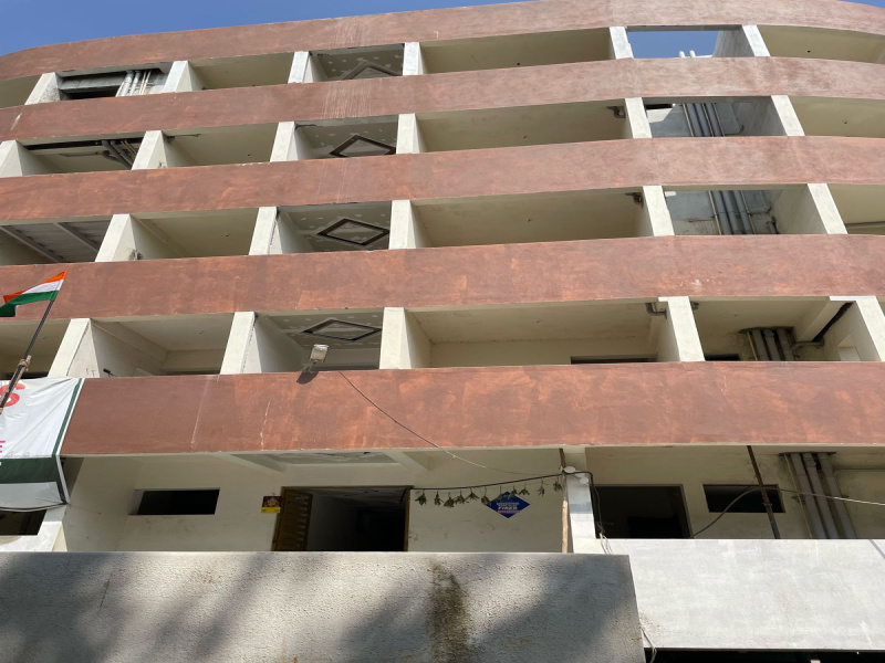 Flats & Apartments for Sale in Phase 1, Bangalore (1650 Sq.ft.)