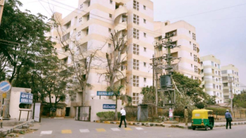 Flats & Apartments for Sale in Kammanahalli, Bangalore (1000 Sq.ft.)