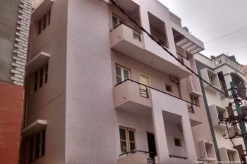 Flats & Apartments for Rent in OMBR Layout, Bangalore (1500 Sq.ft.)