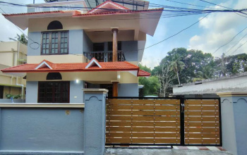 Independent House for Sale in Kannadi, Palakkad (5 Cent)