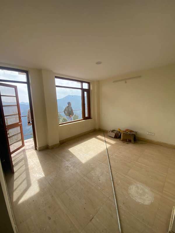 3 BHK Flats & Apartments for Sale in Panthaghati, Shimla (1300 Sq.ft.)
