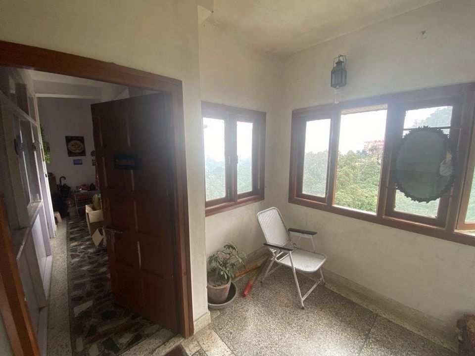 3 BHK Flats & Apartments for Sale in Lakkar Bazar, Shimla (1200 Sq.ft.)