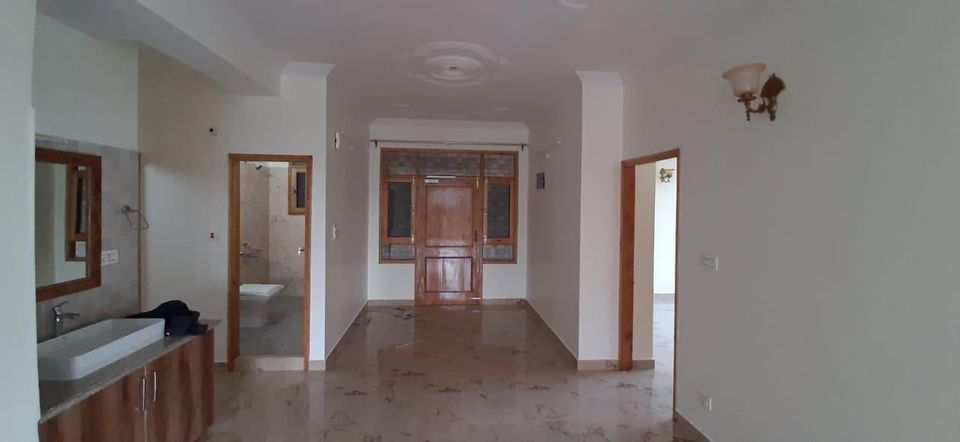 3 BHK Flats & Apartments for Sale in Bhattakufer, Shimla (1100 Sq.ft.)