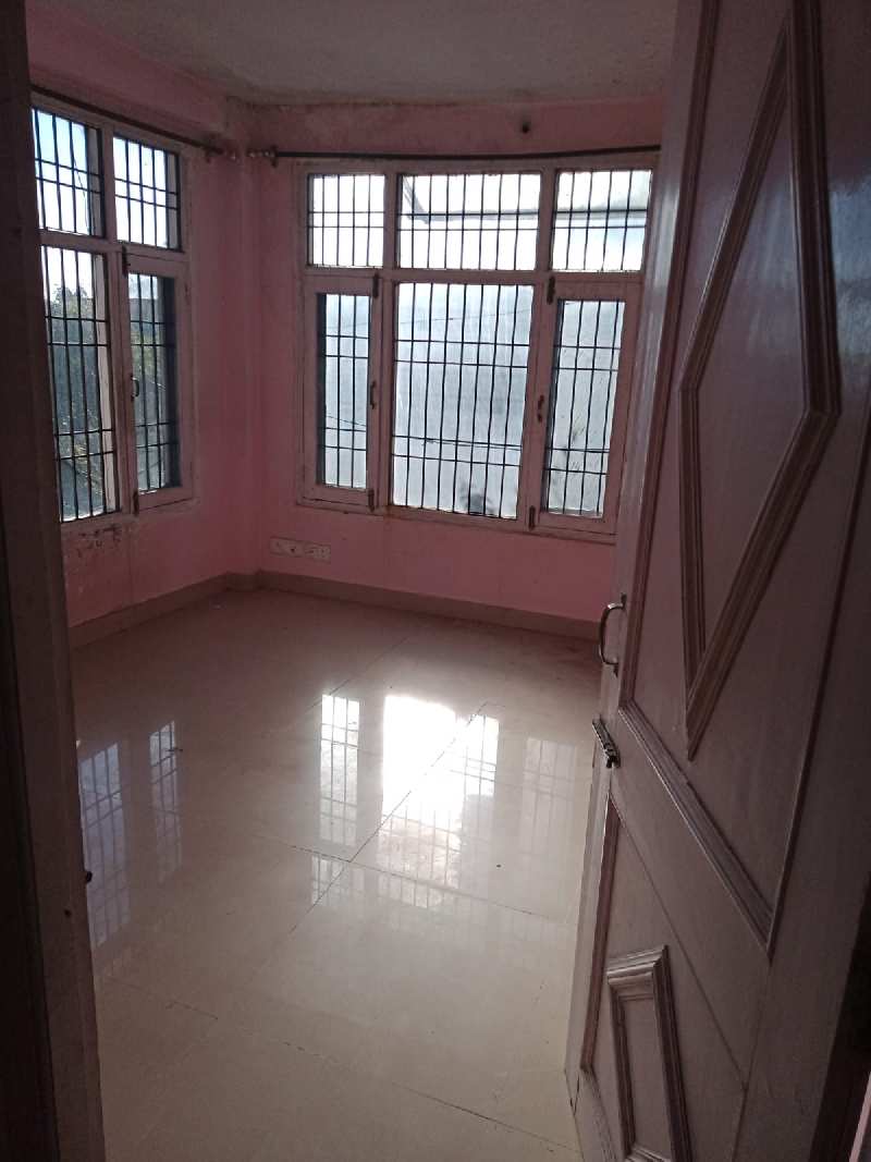 3 BHK Flats & Apartments for Sale in Vijay Nagar, Shimla (1200 Sq.ft.)