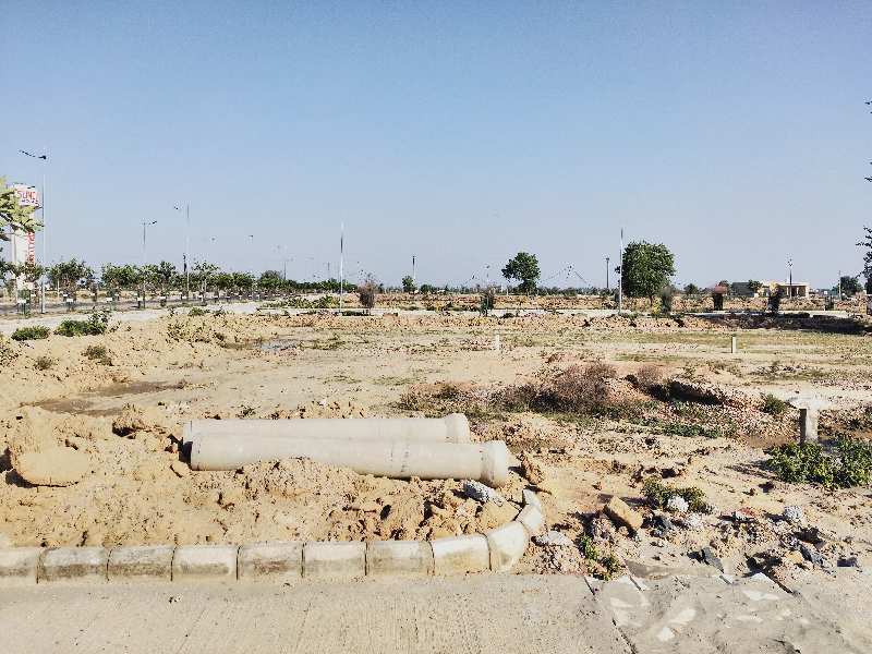 Corner plot in Suncity Anantam Vrindavan