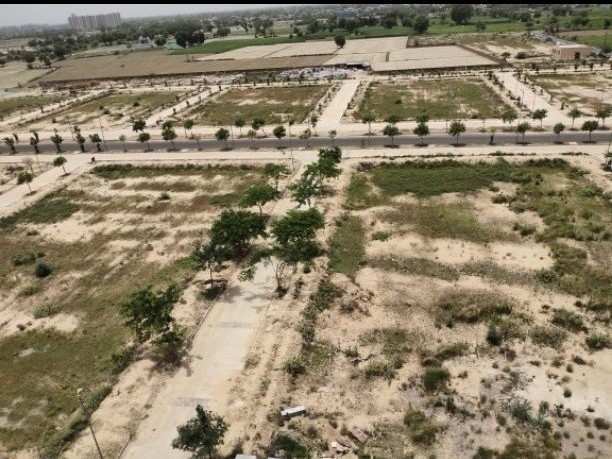 520 Sq yard premium size Residential Plots at premium location in pocket 2B sector 2 Suncity Anantam Vrindavan now available for New booking.  Suncity Anantam Vrindavan is a Only RERA MVDA BANK Approved Smart City Project of Shri Dham Vrindavan