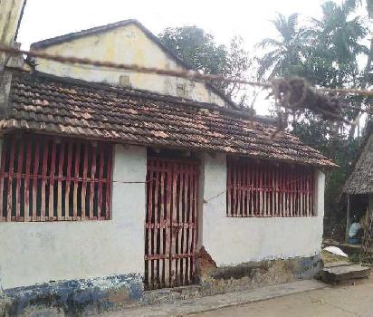 Old Tiled Roof House For Sale in Ganapathi Agraharam, Papanasam, Thanjavur