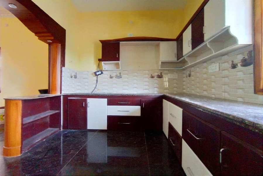 3 Bhk Individual House For Sale in Bharathi Nagar, Thanjavur