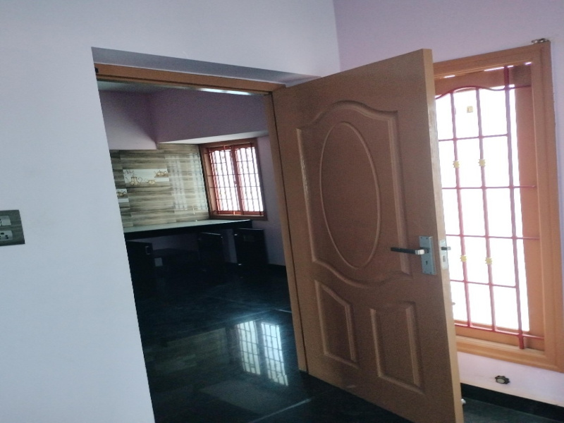 First floor House for Rent in Madhakottai Road, Thanjavur