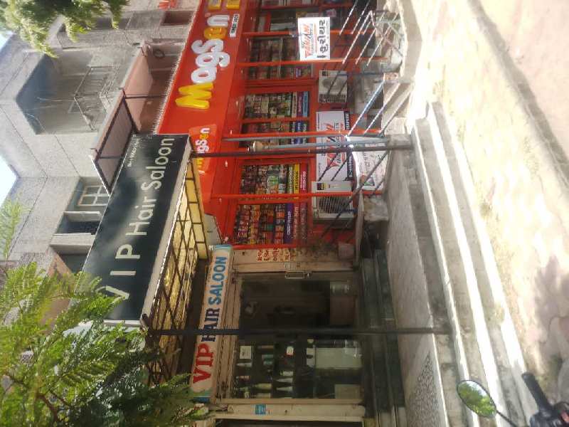 Ground floor  shops available on rent at vastrapur.