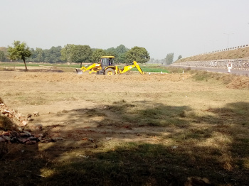 Land on Delhi Bulandshahr Road link