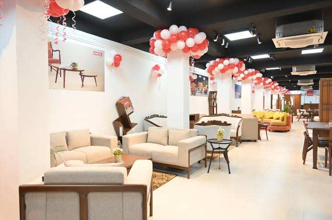 Commercial Showroom for Rent in Kirti Nagar Furniture Market