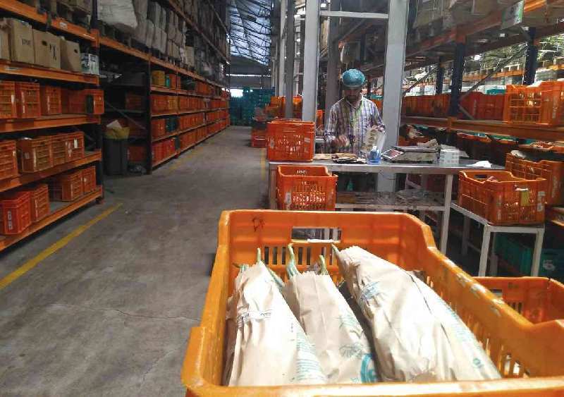 Logistics Distribution Fulfillment Centre Godown Warehouse for Rent