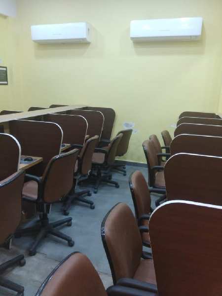200 Seats Furnished Call Centre for Rent / Lease in Moti Nagar