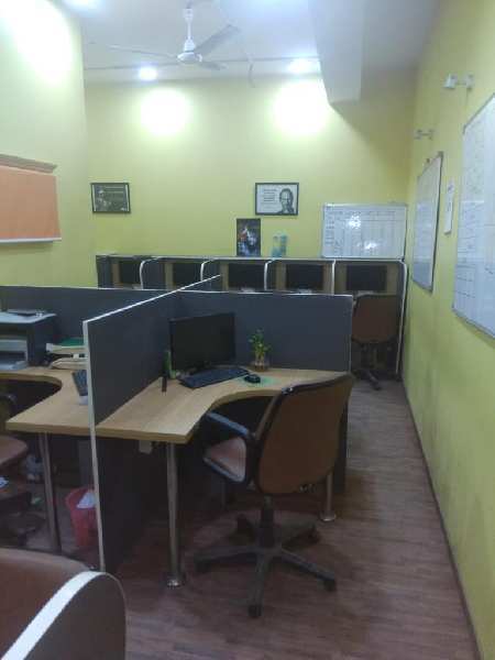 200 Seats Furnished Call Centre for Rent / Lease in Moti Nagar