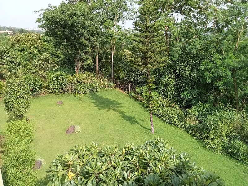 4 acres farmhouse with potential of resort for sale, near Talegaodabhade, close to Old Mumbai Pune highway !