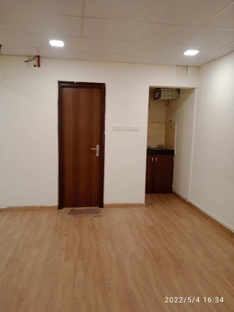 SEMI FURNISHED OFFICE AVAILABLE ON LEASE AT AUNDH, PUNE