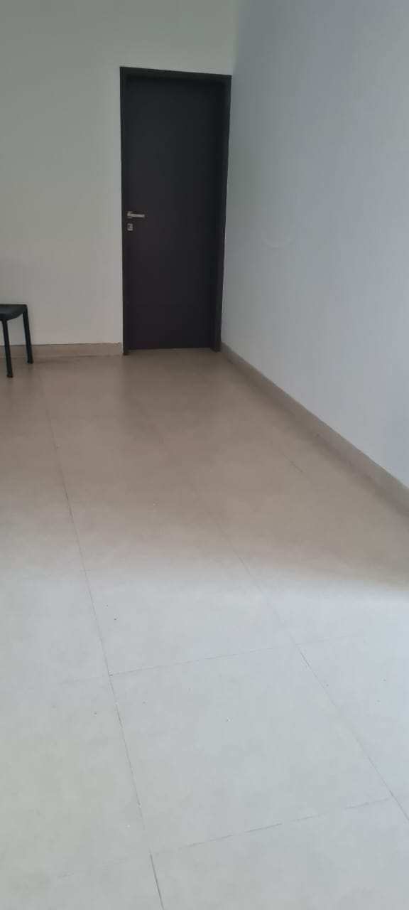 4 BHK SEMIFURNISHED FLAT FOR SALE AT MODEL COLONY, PUNE
