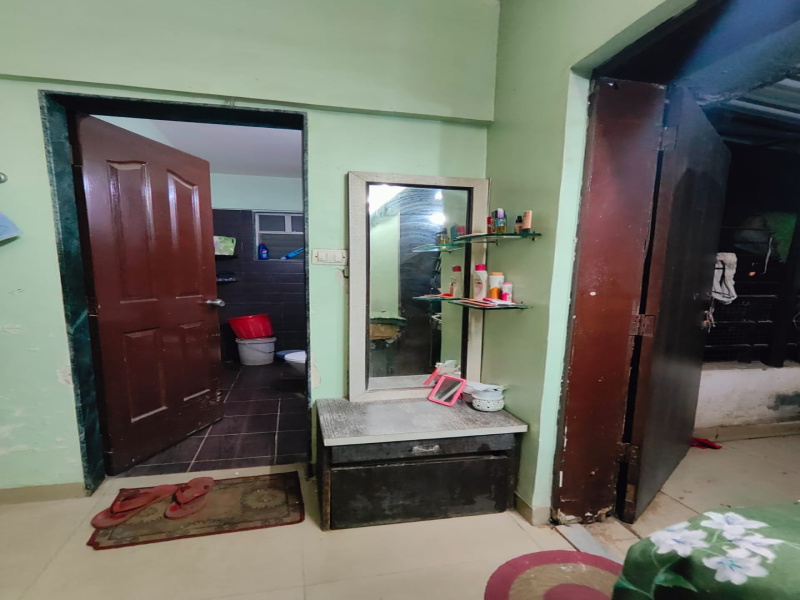 A SEMI FURNISHED 2 BHK FLAT FOR SALE AT PRIME LOCATION OF RAHATANI, PUNE