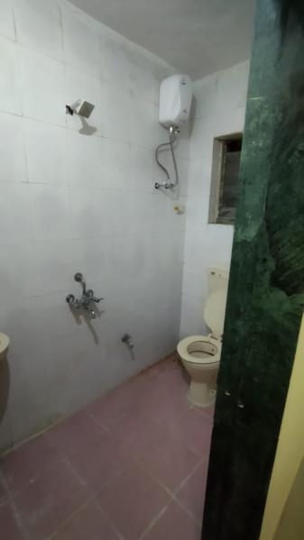 3 BHK SEMIFURNISHED FLAT AVAILABLE ON RENT AT CHINCHWAD, PUNE