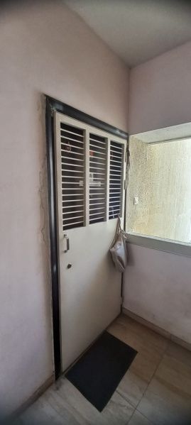 *A well maintained semi furnished 1 bhk flat for sale in Moshi ( Dehu Alandi road)*
