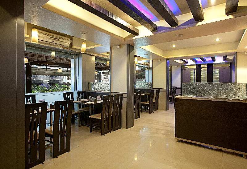 FULL FUNCTIONAL RUNNING RESTAURANT FOR SALE AT PRIME LOCATION OF CHINCHWAD, PUNE