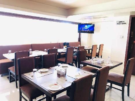 RUNNING RESTAURANT BAR AVAILABLE ON LEASE AT WAKADPUNE