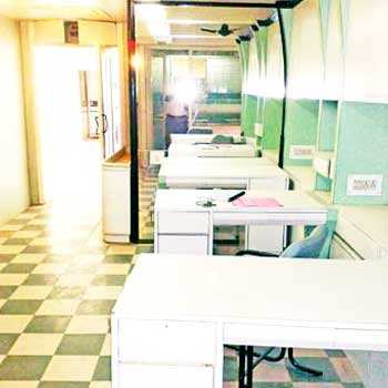 700 Sq.feet Office Space Available for Rent in C.G. Road