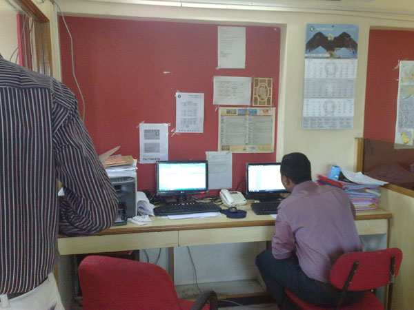 450 sq feet fully furnished office in ashram road