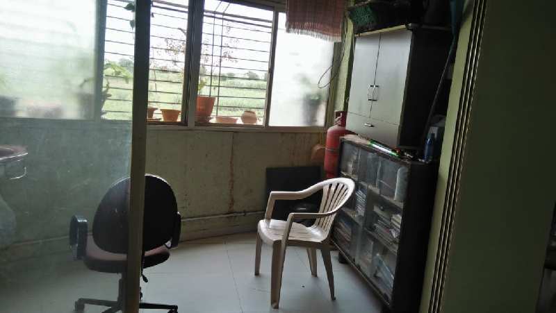1ST FLOOR  2 BHK FULLY FURNISHED FLAT AT AGARKAR MALA NEW CONDITION