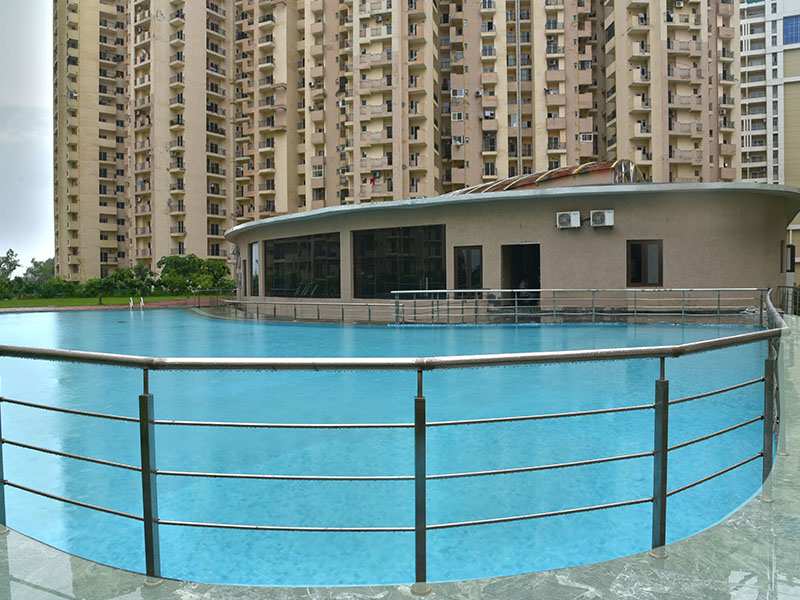 READY TO MOVE 3BHK+SERVANT SEMI FURNISHED APARTMENT  FOR SALE