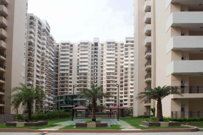 READY TO MOVE 2BHK STUDY AT NOIDA EXPRESSWAY SECTOR 137