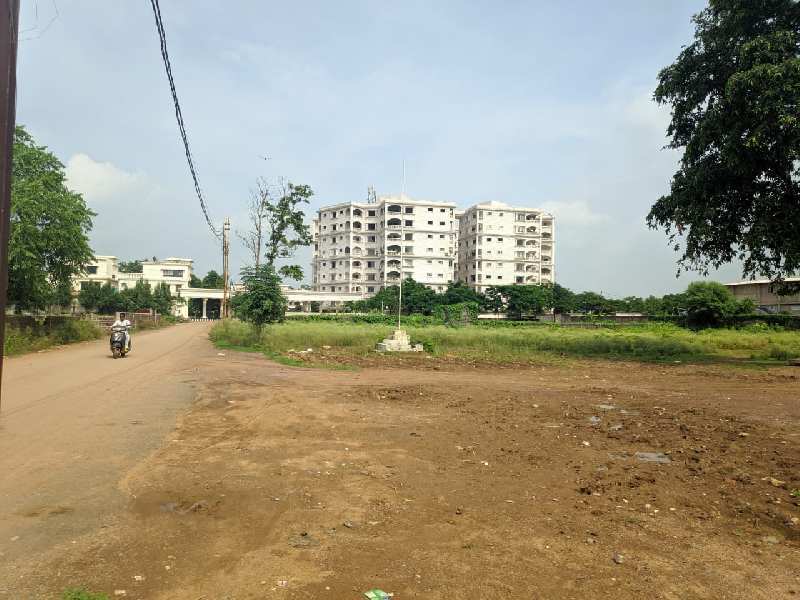 10000 Sqft Residential Diversion Plot For Sale At Besides Jain Temple , Romanceque Villas Aishwarya Empires  Road , Labhandi Raipur Capital Of Chhattisgarh India.