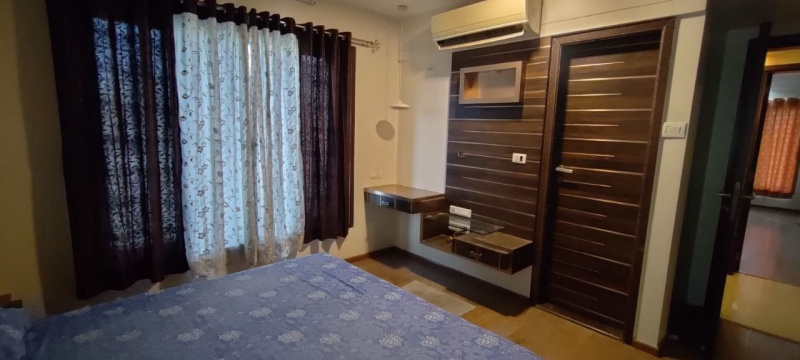 4bhk furnished pent house in Pimple Nilakh