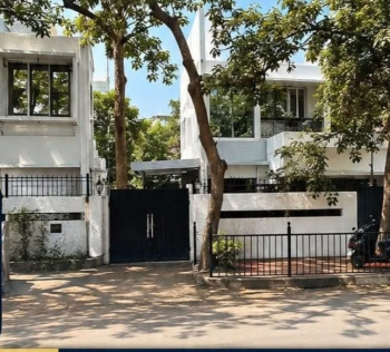 Late Shreedevi Bungalow for Sale in Andheri West