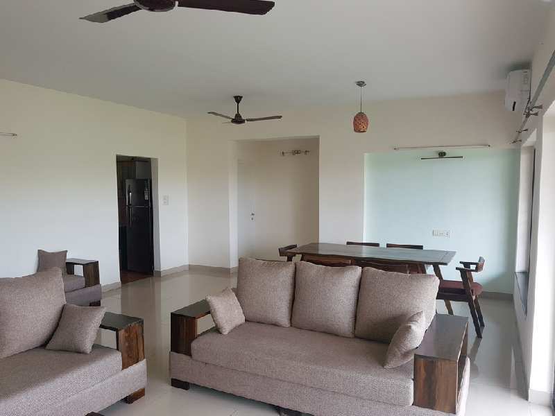 The Woods 3BHK Lavish Fully Furnished Flat on Rent for Family