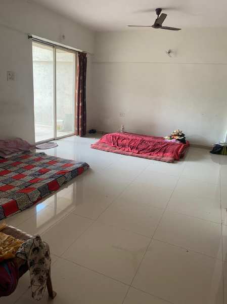 3  BHK Unfurnished  flat available for sale  in Bavdhan
