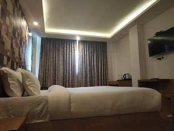 Hotel & Restaurant for Sale in Uttarakhand (1800 Sq. Yards)