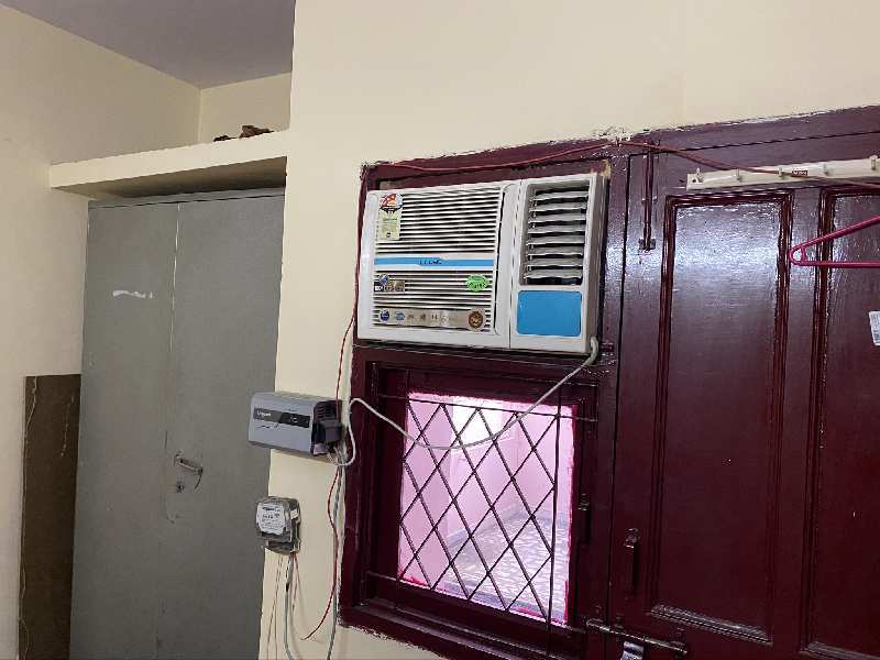 1200 Sq.ft. Residential Plot for Pg in Sector 19, Noida