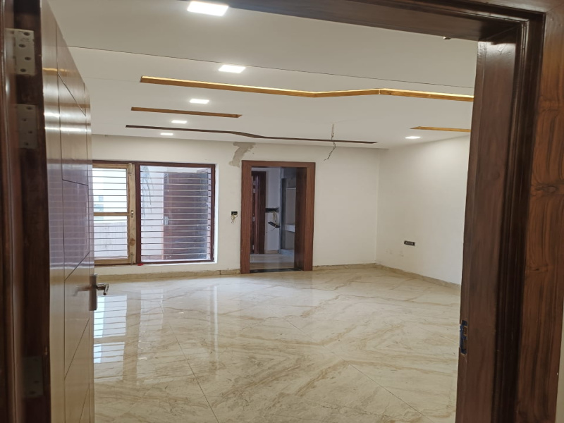 4 BHK Builder Floor for Sale in Sector 85, Faridabad (250 Sq. Yards)